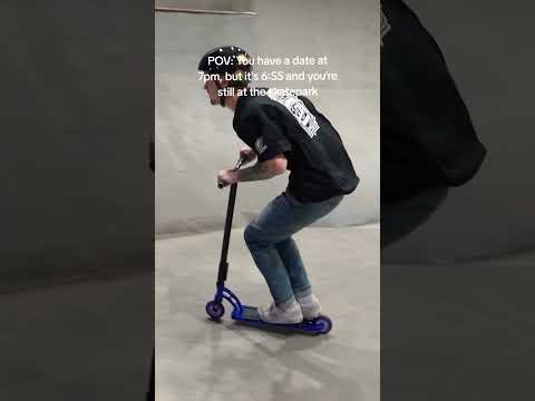 Happy Valentines! 💚 Got to go 🏃💨#maddgear #scootering #proscooter #funny #tricks