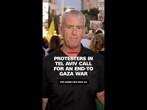 Tens of thousands of protesters at Hostages Square call for an end to the Gaza war