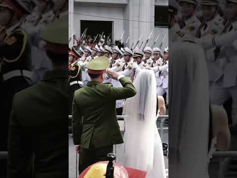 Bộ thứ 2 sĩ với đời