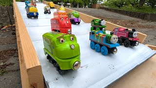 動画サムネイル