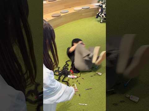 ポッケから色んなものが出てくるときあるよね#会社員の日常 #アース製薬