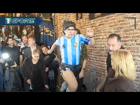 Es NUESTRA NAVIDAD - Hinchas de Diego Armando Maradona CELEBRAN su cumpleaños