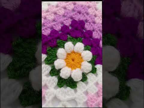 Como tejer el Cuadrado o muestra de colores N° 62 con flores en zig zag a crochet para colchas
