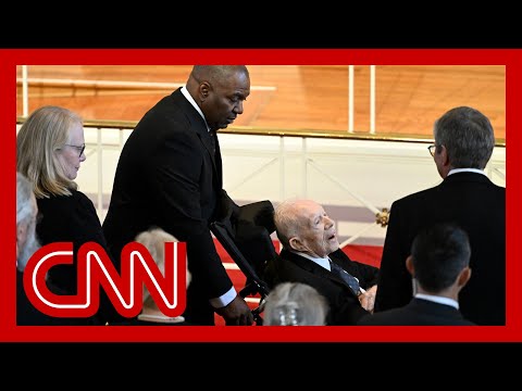 See Jimmy Carter arrive at service to honor Rosalynn Carter
