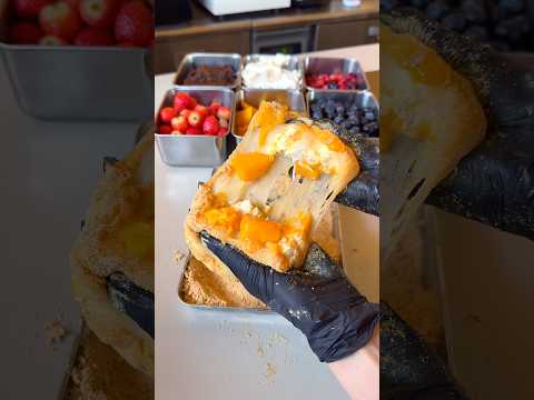 お餅で果物とグリークヨーグルトをぎっしり詰め込んで作る上海もち🥭