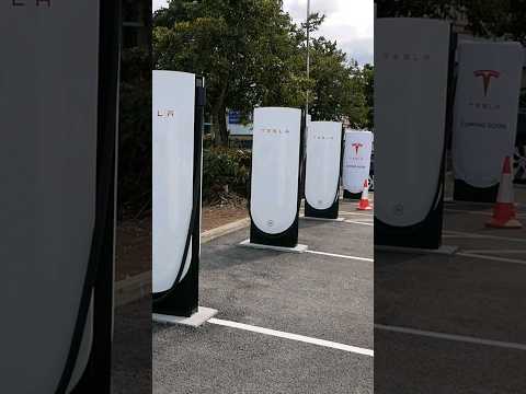 World's first Tesla V4 Superchargers with contactless payment, open to all CCS2 charging cars