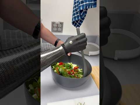 Що можна робити з біонічним протезом руки? 🦾🥗
