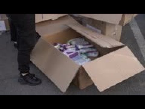 Volunteers gather supplies for army in Yerevan