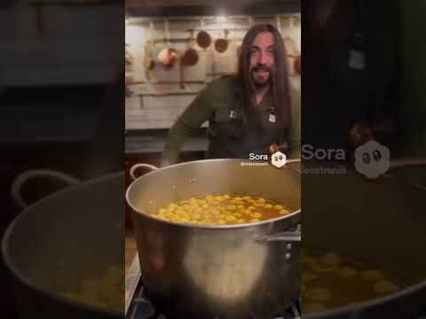 Brodo e tortellini #brodo #tortellini #veo #sora #ai