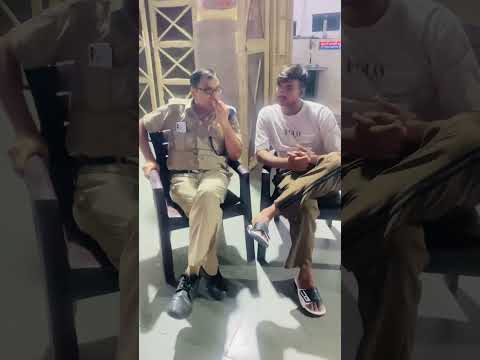 Police 👮♀️#virlshort #trendingshorts #youtubeshorts #politics #youtubevideos #viralvideo