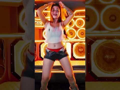 Thai Beauty Saowalak Netanong Coyote Thailand Dance Show