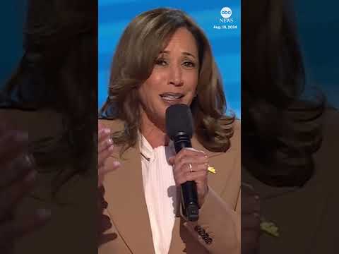 Kamala Harris enters the arena on opening night of the DNC