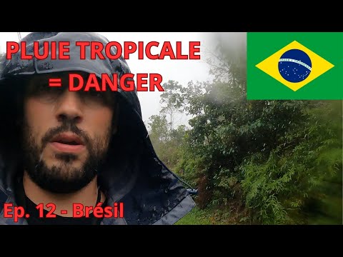 PLUIE TROPICALE ET TOBBOGAN