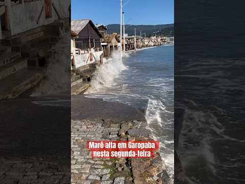 Maré alta em Garopaba nesta segunda-feira