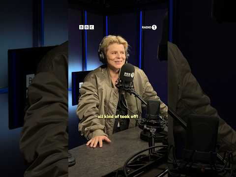 @robyn’s love for Charli and brat 💚 #charlixcx @officialcharlixcx #robyn #brat #jacksaunders