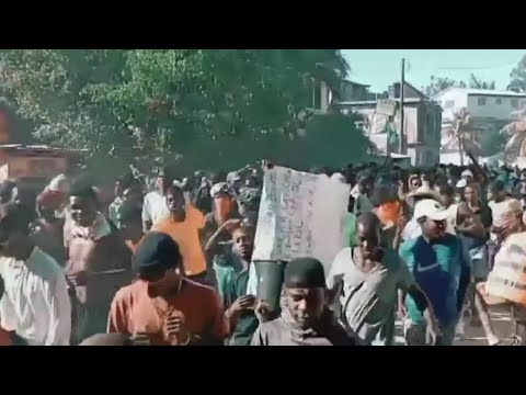 Lapolis Kraze Manifestasyon Sitwayen Angaje No ak Nodès t ap Fè Kont Rate Kouran