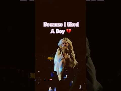 Because I liked a boy - Sabrina carpenter live at coachella #sabrinacarpenter #coachella