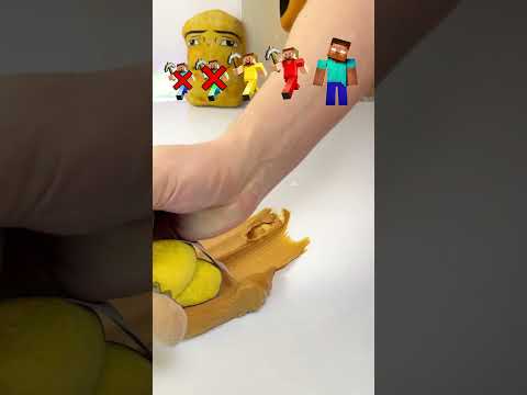 Which STEVE will clean it up?🤔 #minecraft