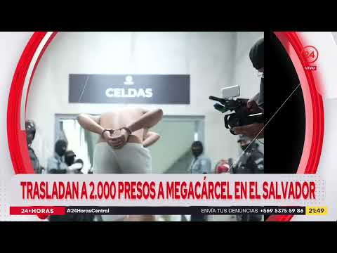 Trasladan a 2 mil presos a megacárcel en El Salvador
