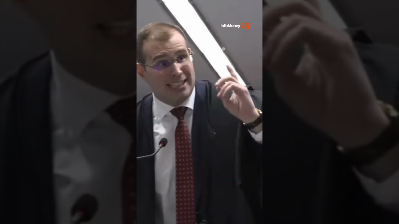 Celular de advogado toca no julgamento e Dino brinca era sua sogra