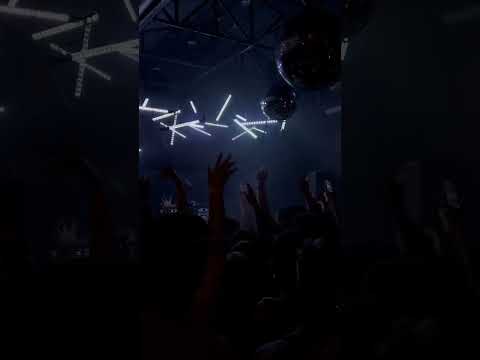 the light is magic with this techno #festivalmusic #edmmusic #techno #charlottewitte #besteurodance