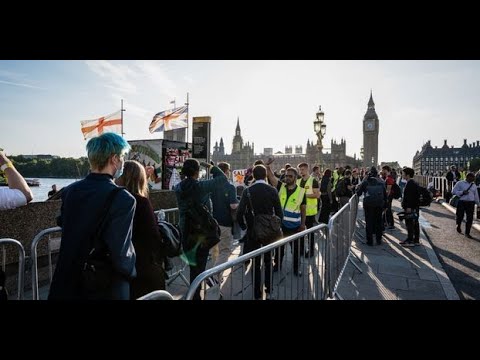 «Ça vaut le coup» : à Londres, une queue sans fin pour voir le cercueil d'Elizabeth II