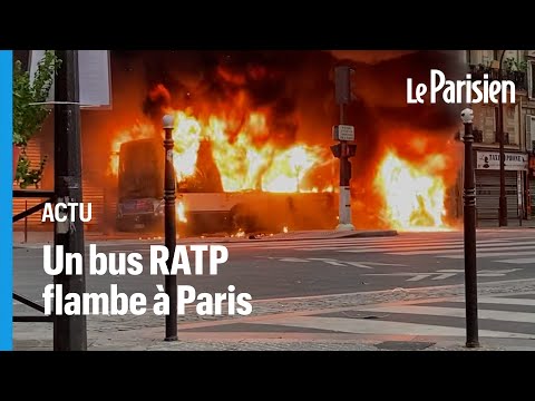 Paris : un bus RATP complètement incendié dans le 18e arrondissement