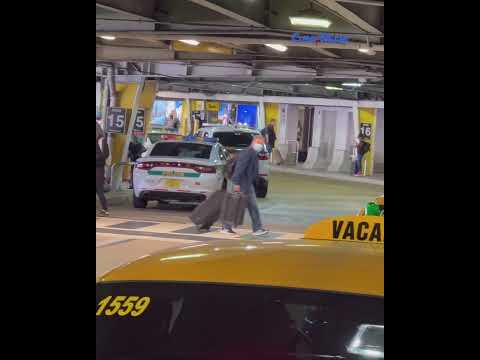 Policía de Miami-Dade aumenta la presencia policial en el Aeropuerto Internacional de Miami