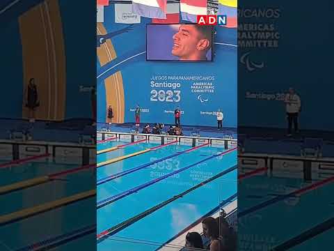 La reacción del público durante la premiación del nadador chileno Vicente Almonacid
