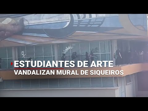 Estudiantes de ARTE vandalizan mural de Siqueiros en CU... ¡En serio!