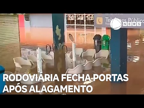 Rodoviária de Porto Alegre fecha as portas após alagamento