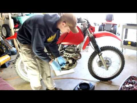 1997 Honda xr250r oil change #2