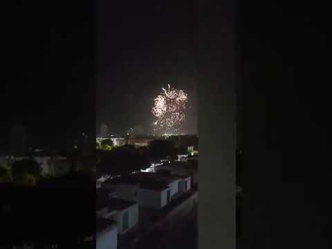 Con festejos con fuegos artificiales celebran el crimen de Roberto vega Daza en Valencia - España