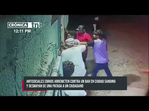 ¿Patada voladora? Tremendo pleito de «bolos» en Ciudad Sandino (VIDEO) - Nicaragua