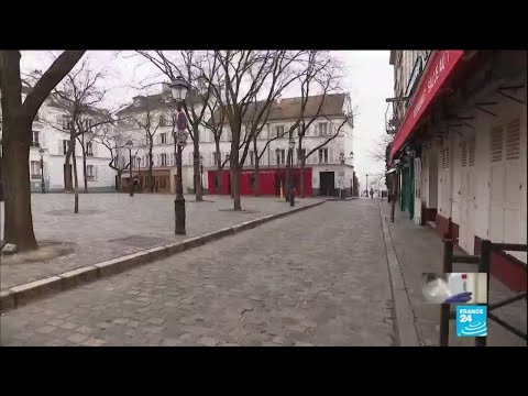 Coronavirus : peu de monde dehors à Paris, à l'exception des magasins