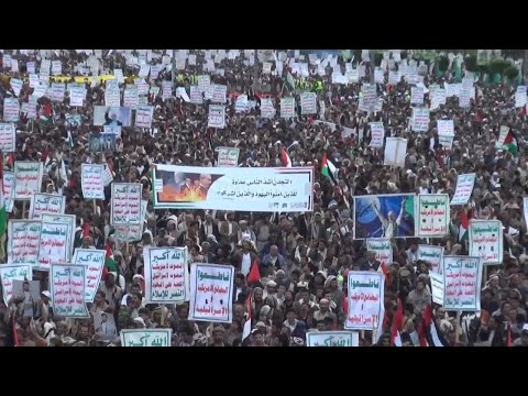 Yemenis celebrate Al Quds Day in Sanaa
