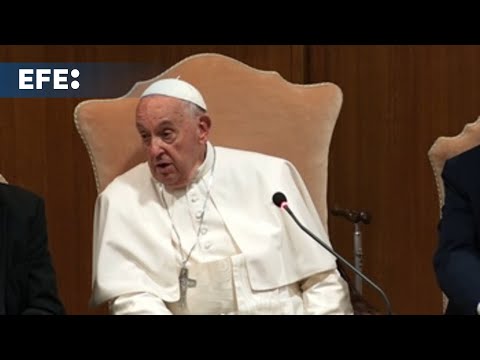 El papa comparte recuerdos de infancia al clausurar el Encuentro Internacional de Sentido