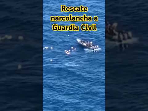 Una lancha de narcotraficantes ‘rescata’ a tres guardias civiles caídos al mar en la persecución