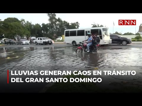 Lluvias generan caos en el tránsito del Gran Santo Domingo
