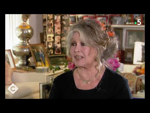 Et dieu créa Brigitte Bardot - C à Vous - 27/09/2024