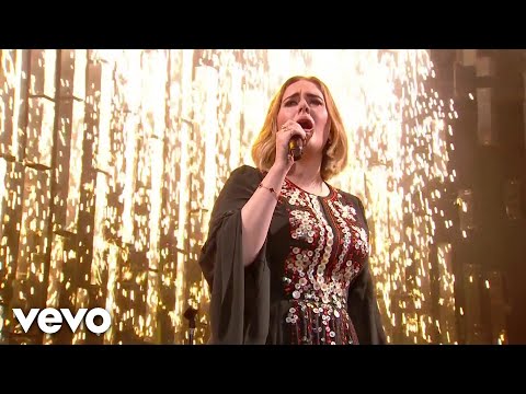 Adele - Set Fire To The Rain (Glastonbury 2016)