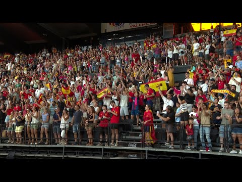 La afición celebra la victoria de España en la final del Mundial