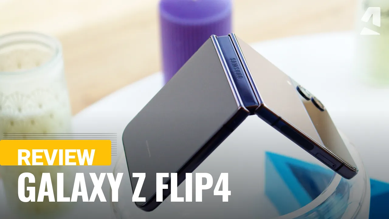 Vido-Test de Samsung Galaxy Z Flip 4 par GSMArena